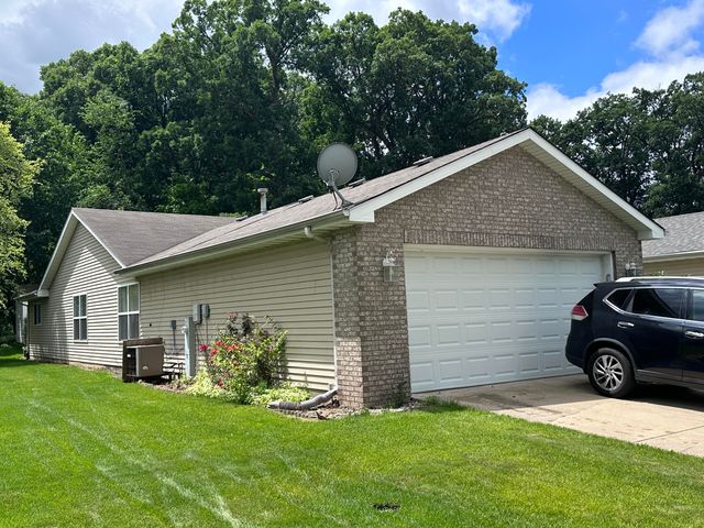 4411 W 92nd Place, Merrillville, IN 46410