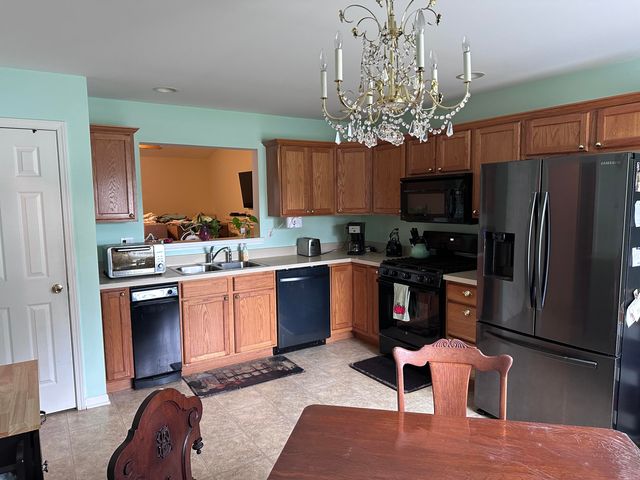 4411 W 92nd Place, Merrillville, IN 46410