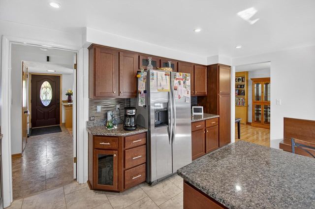 4707 Wilson ROAD, Kenosha, WI 53142