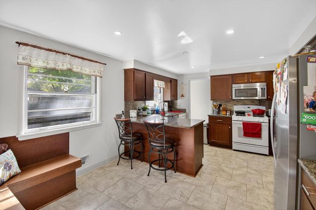 4707 Wilson ROAD, Kenosha, WI 53142