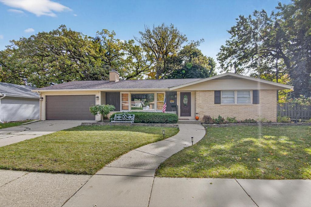 4707 Wilson ROAD, Kenosha, WI 53142