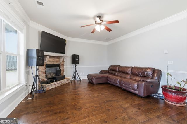 6230 Wynfield Drive, Flowery Branch, GA 30542