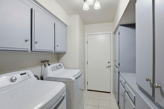 8961 Van Gogh Cir, Fair Oaks, CA 95628