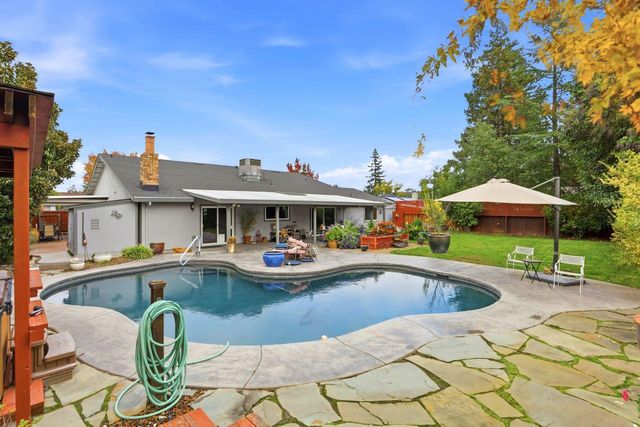 8961 Van Gogh Cir, Fair Oaks, CA 95628