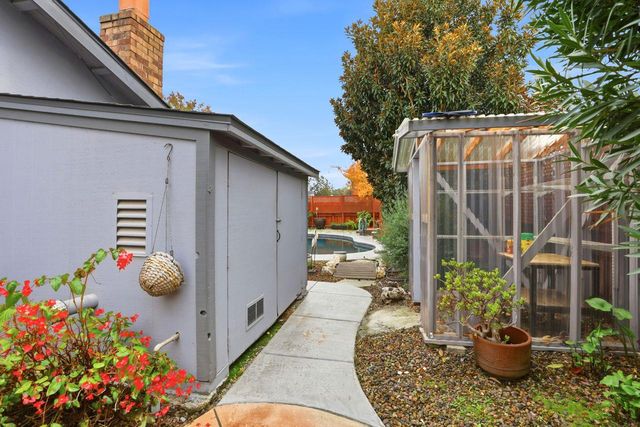 8961 Van Gogh Cir, Fair Oaks, CA 95628