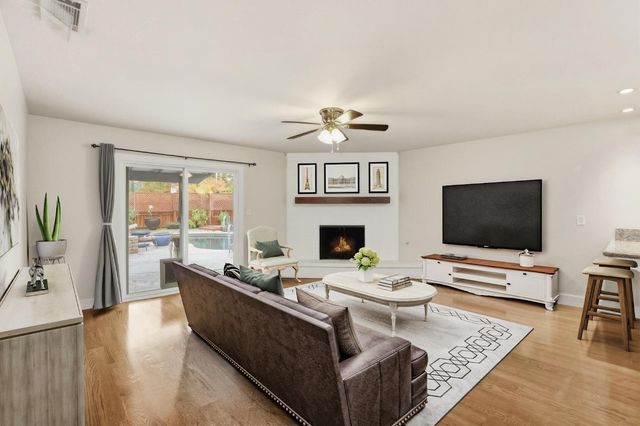 8961 Van Gogh Cir, Fair Oaks, CA 95628