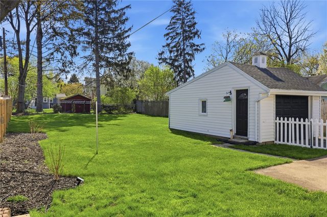 168 Frontenac, Irondequoit, NY 14617