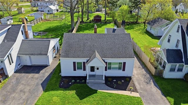168 Frontenac, Irondequoit, NY 14617