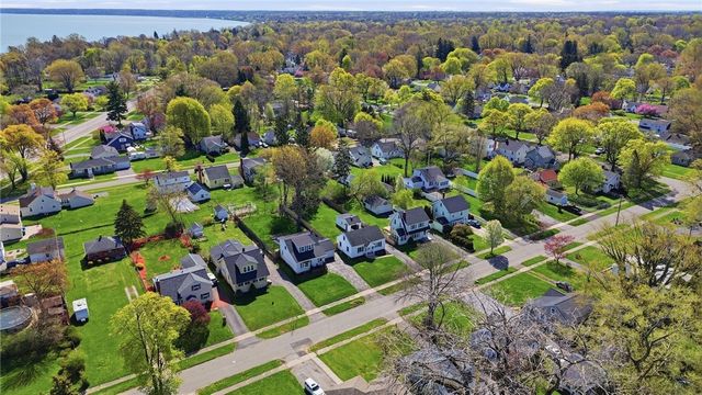 168 Frontenac, Irondequoit, NY 14617