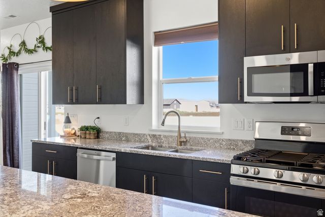 3902 W 825 N, West Point, UT 84015