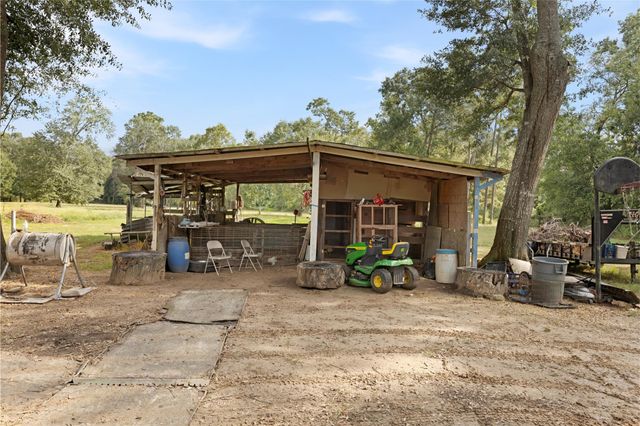 1309 S Franklin Avenue, Cleveland, TX 77327