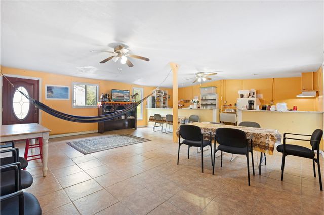 1309 S Franklin Avenue, Cleveland, TX 77327