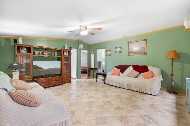 1309 S Franklin Avenue, Cleveland, TX 77327