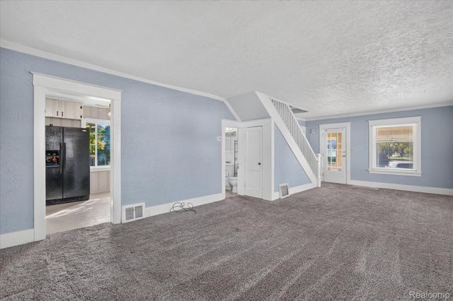 203 Center Road, Grand Blanc, MI 48439