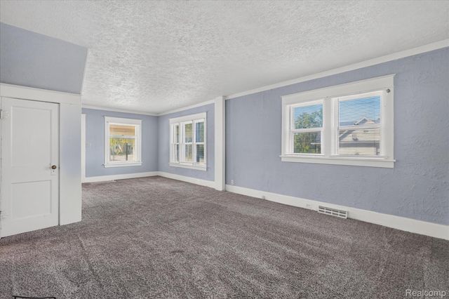 203 Center Road, Grand Blanc, MI 48439
