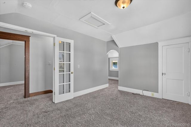 203 Center Road, Grand Blanc, MI 48439