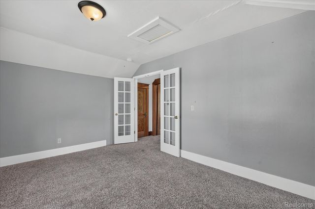203 Center Road, Grand Blanc, MI 48439