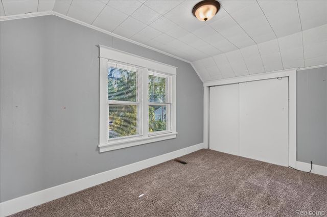 203 Center Road, Grand Blanc, MI 48439