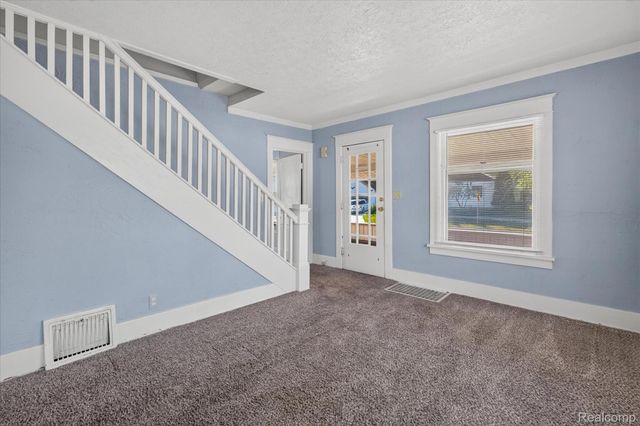 203 Center Road, Grand Blanc, MI 48439