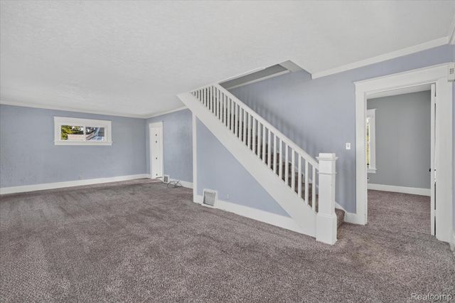 203 Center Road, Grand Blanc, MI 48439