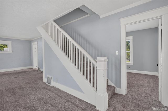 203 Center Road, Grand Blanc, MI 48439
