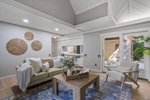 2641 Fir Park Way, Santa Rosa, CA 95404