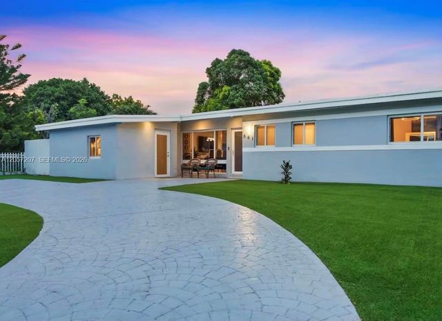 561 NE 172nd St, North Miami Beach, FL 33162