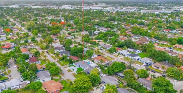 561 NE 172nd St, North Miami Beach, FL 33162
