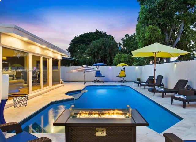 561 NE 172nd St, North Miami Beach, FL 33162