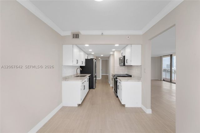 290 174th St 1519, Sunny Isles Beach, FL 33160