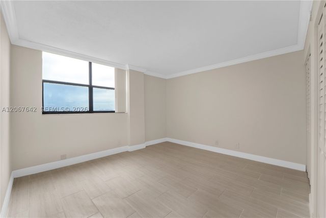 290 174th St 1519, Sunny Isles Beach, FL 33160