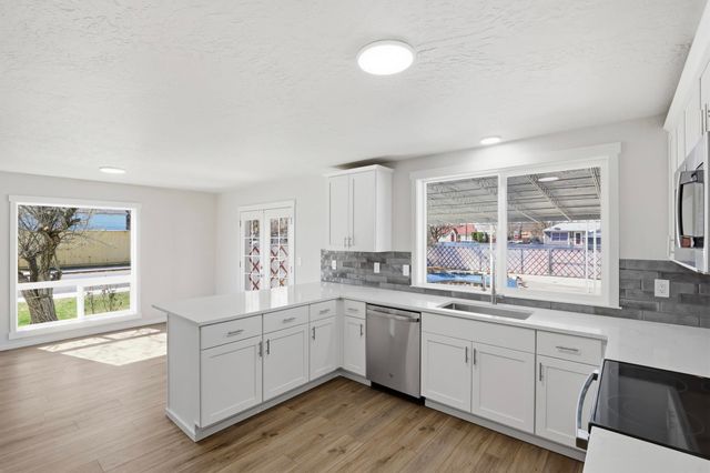 5303 N Howard St, Spokane, WA 99205