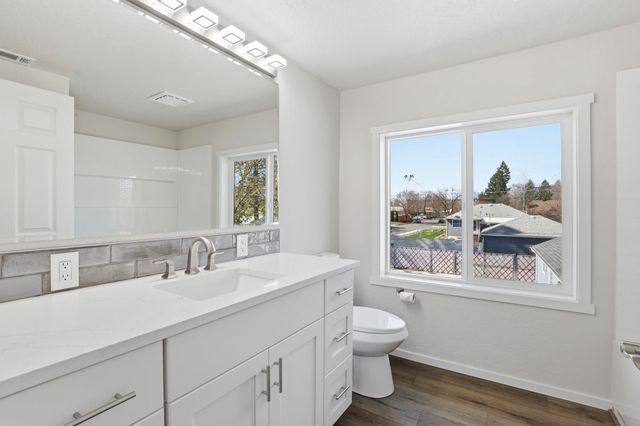 5303 N Howard St, Spokane, WA 99205