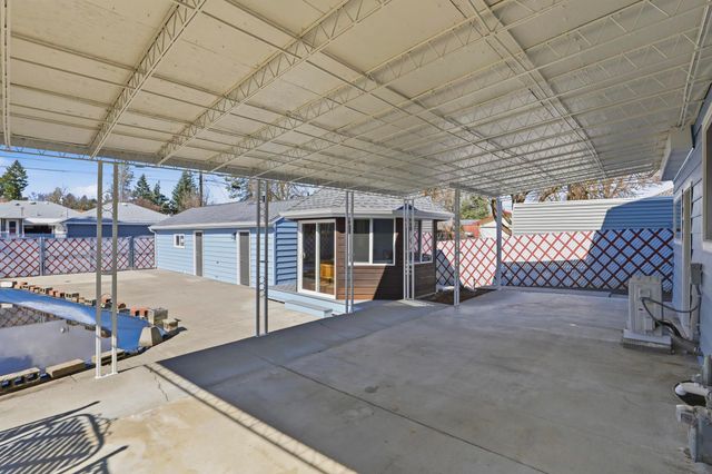 5303 N Howard St, Spokane, WA 99205