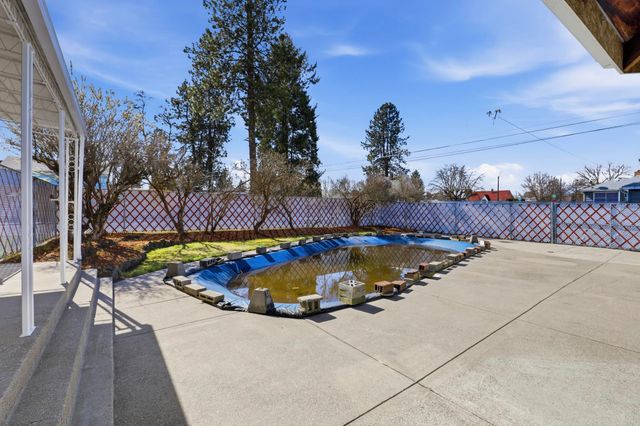 5303 N Howard St, Spokane, WA 99205