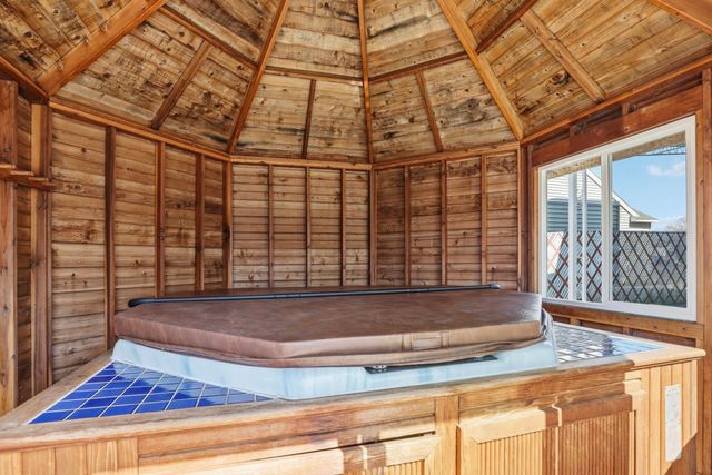 5303 N Howard St, Spokane, WA 99205