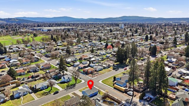 5303 N Howard St, Spokane, WA 99205