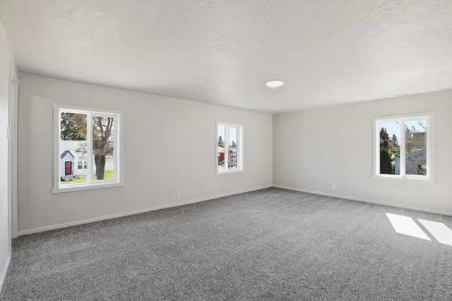 5303 N Howard St, Spokane, WA 99205