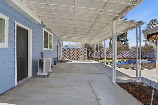 5303 N Howard St, Spokane, WA 99205