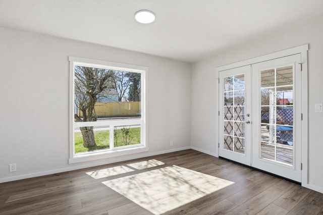 5303 N Howard St, Spokane, WA 99205