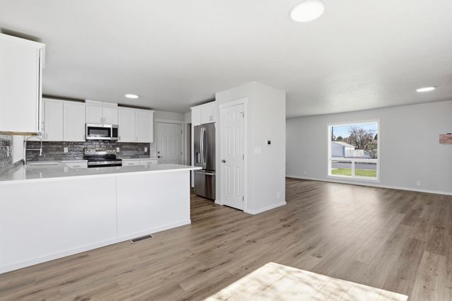 5303 N Howard St, Spokane, WA 99205