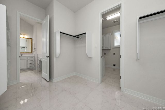 4051 Wood Creek, San Antonio, TX 78257