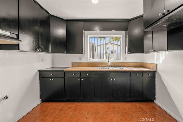 10868 Weigand, Los Angeles, CA 90059