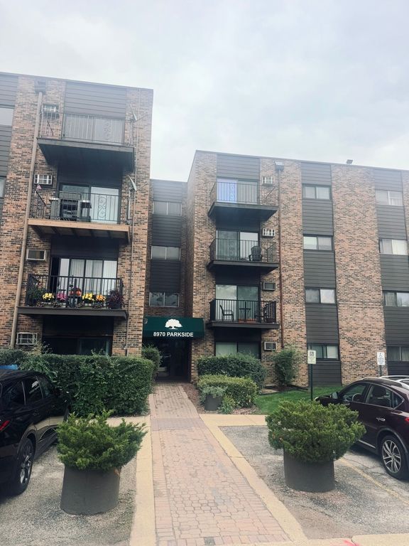 8970 N Parkside Avenue 304, Des Plaines, IL 60016 — exterior