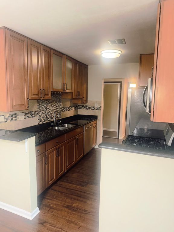 8970 N Parkside Avenue 304, Des Plaines, IL 60016 — photo 4