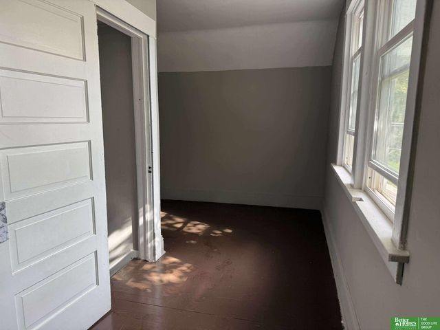 2015 W Street, Omaha, NE 68107