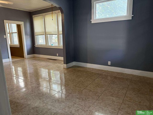 2015 W Street, Omaha, NE 68107
