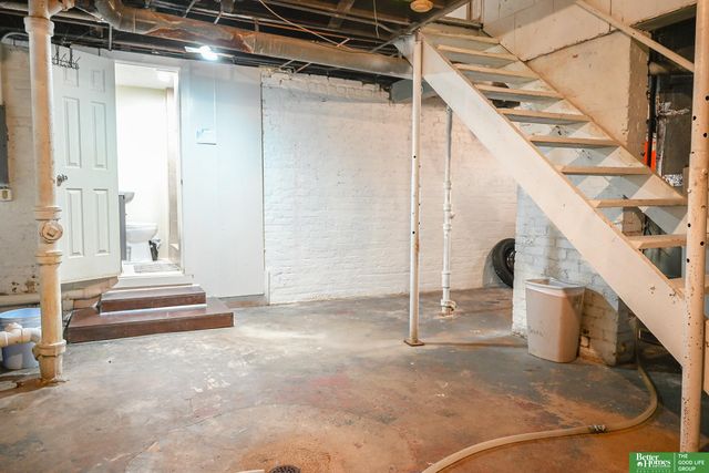 2015 W Street, Omaha, NE 68107