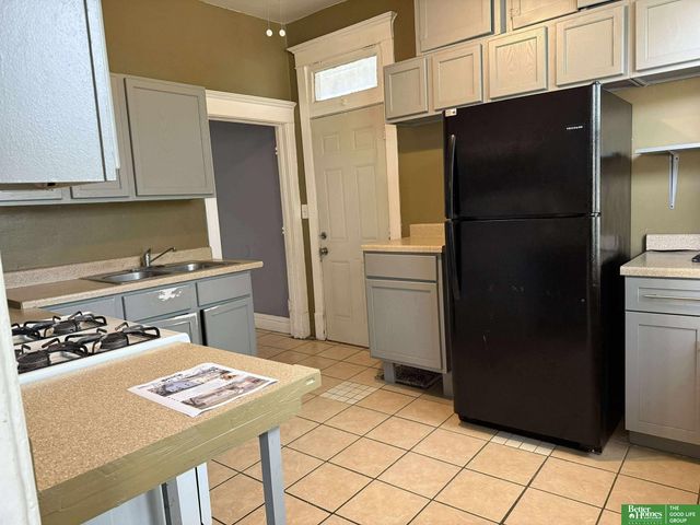 2015 W Street, Omaha, NE 68107