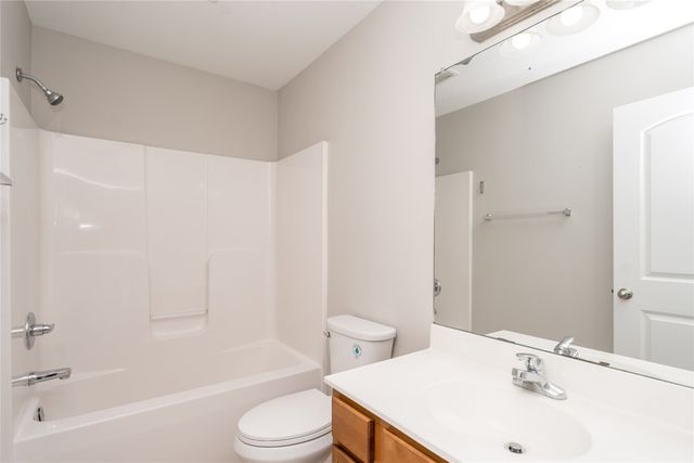 4215 NW 8th Court, Ankeny, IA 50023